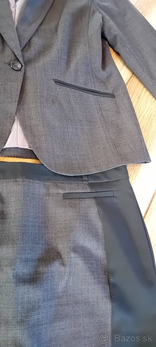 Kostym damsky ako novy - 2