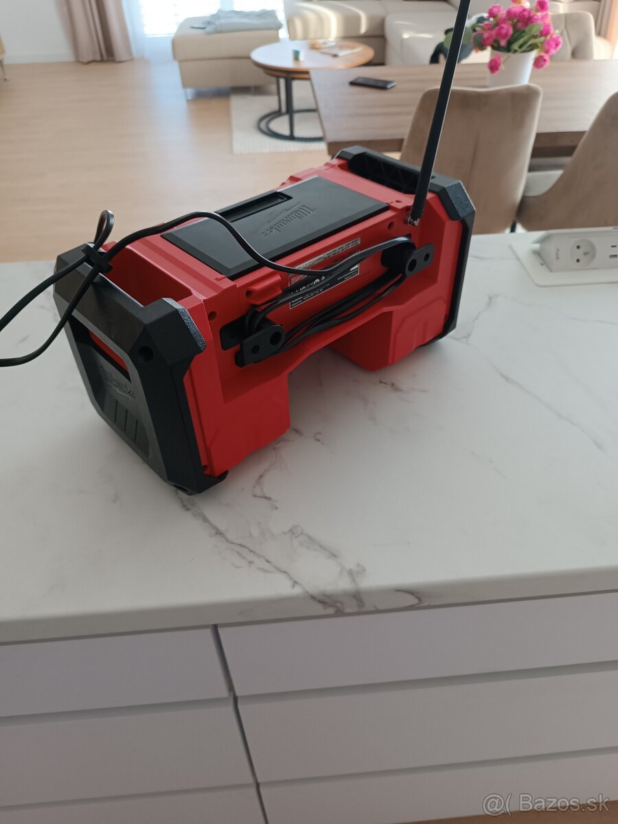 Rádio stavebné Milwaukee M18 - 2