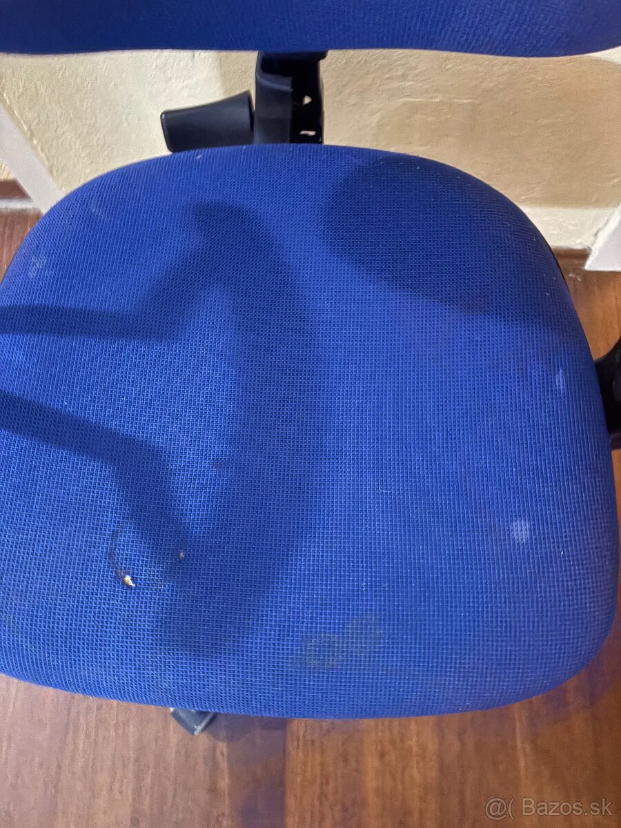 Kancelárska stolička - 2