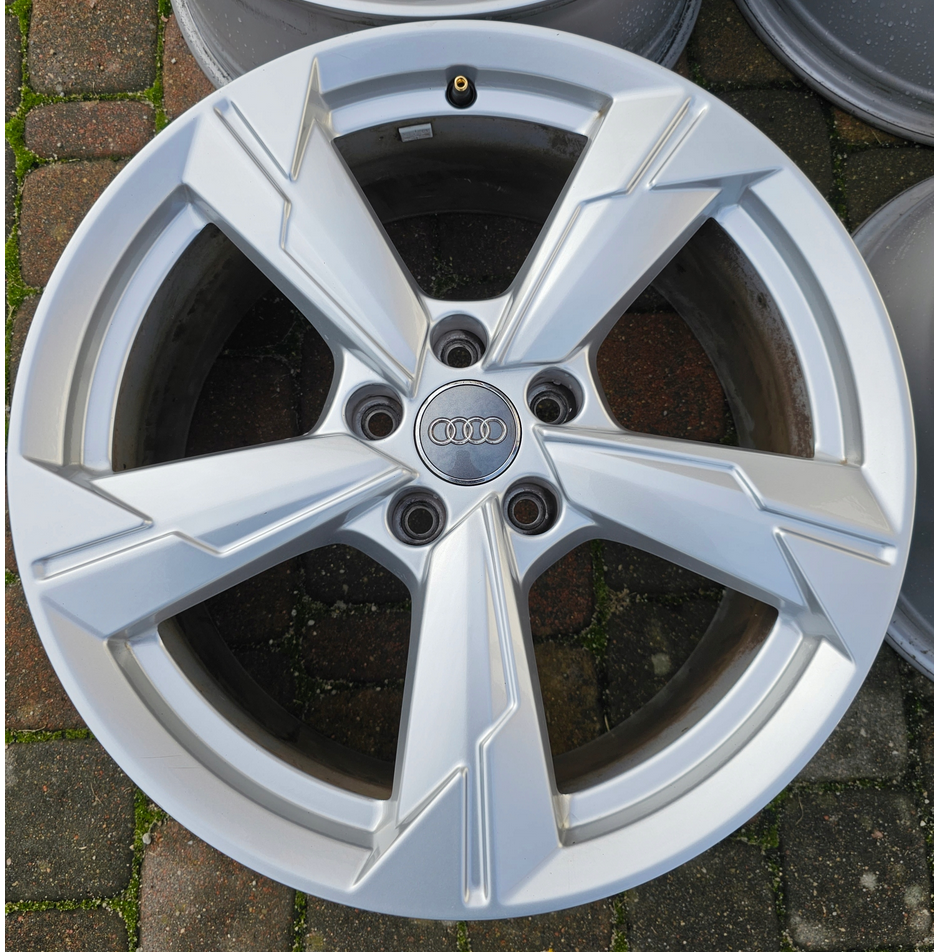 Sada diskov Audi A6 C8, A7, A4, A8 R18 - 2