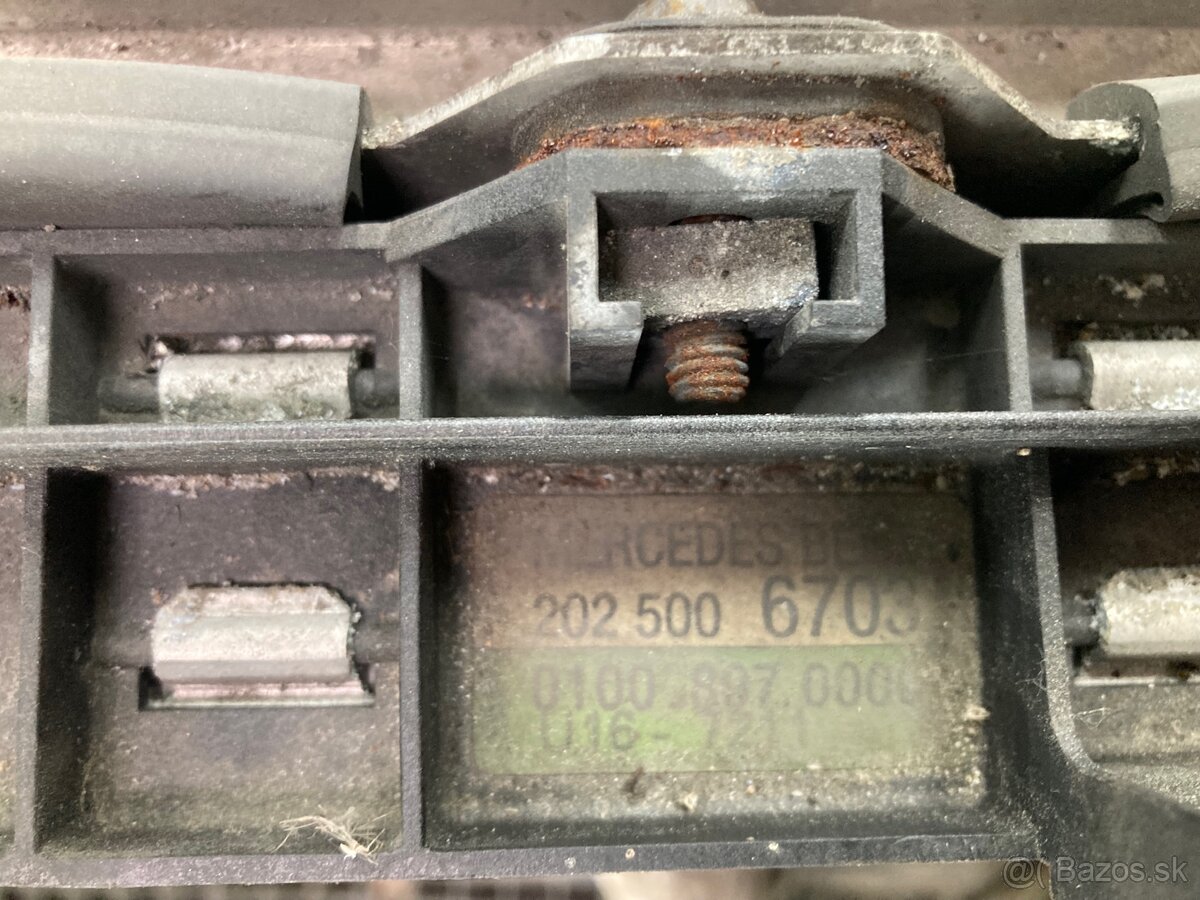 Chladič Mercedes clk w208 - 2