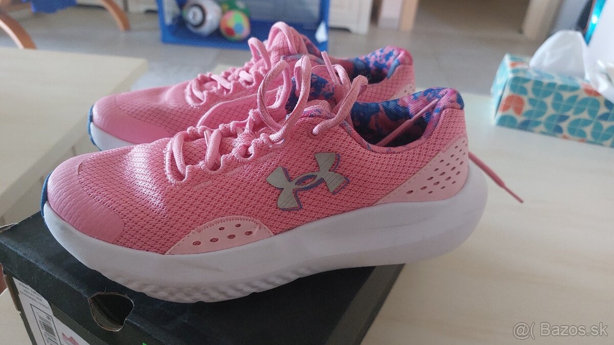 Predam tenisky Under Armour v.35,5 - 2