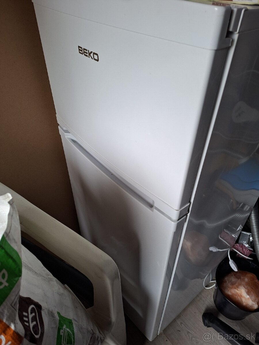 Chladnicka s mraznickou BEKO. - 2