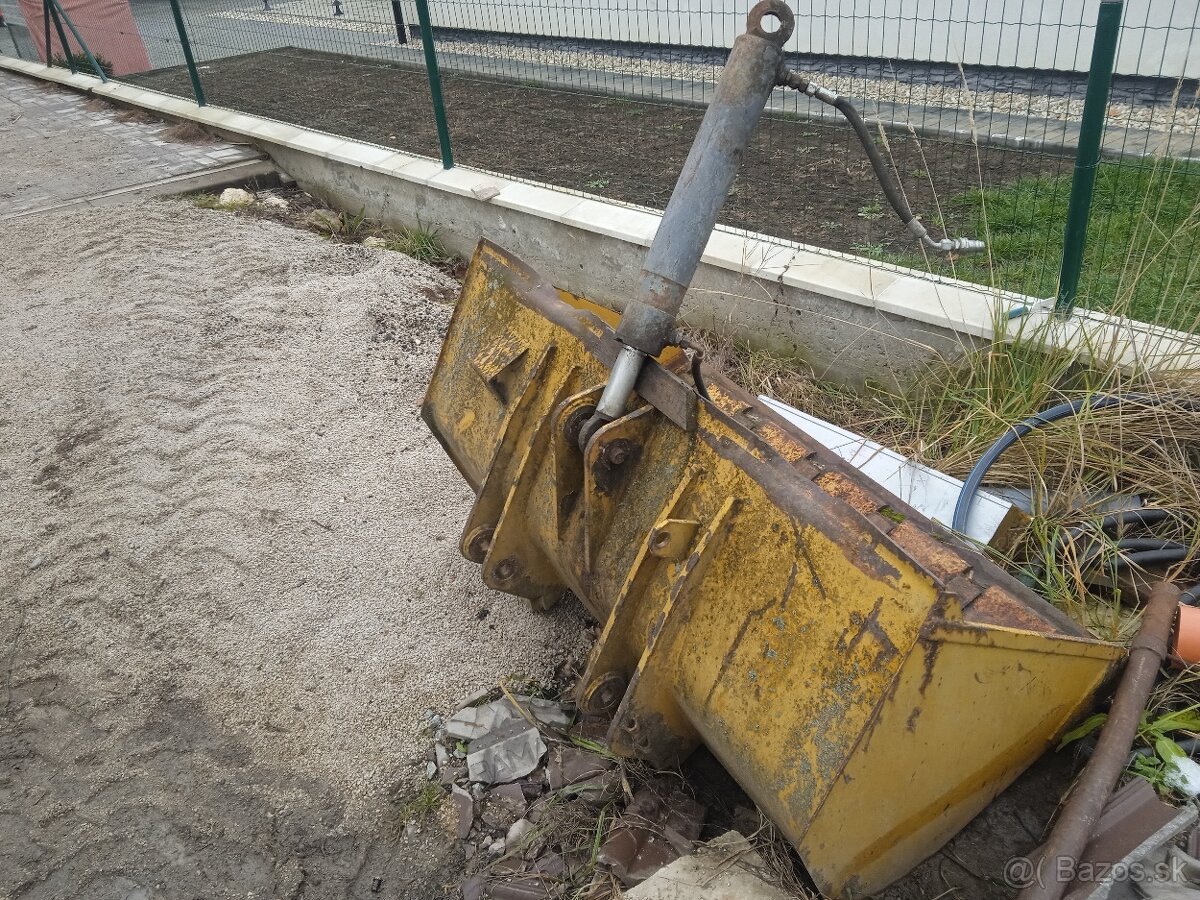 Lyžica za traktor do ramien - 2