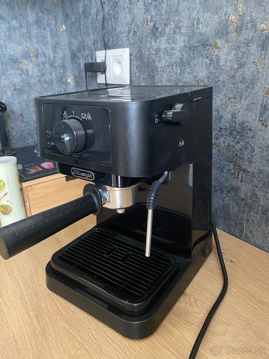 Delonghi kavovar - 2