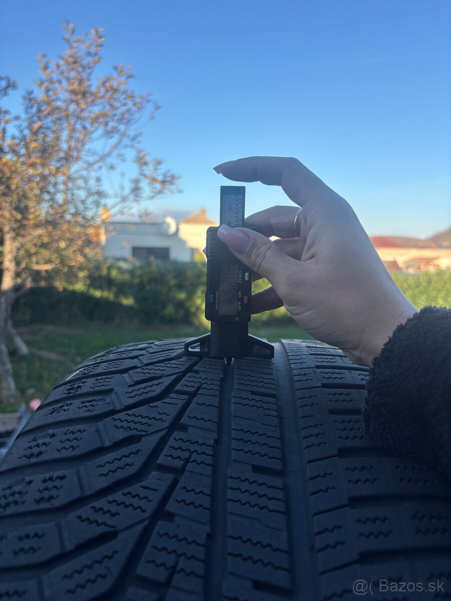 Zimne pneu hankook 235/45r19 - 2