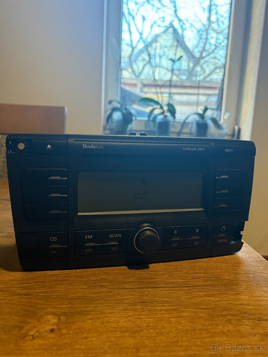 Rádio na Škoda Octaviu 2 - 2