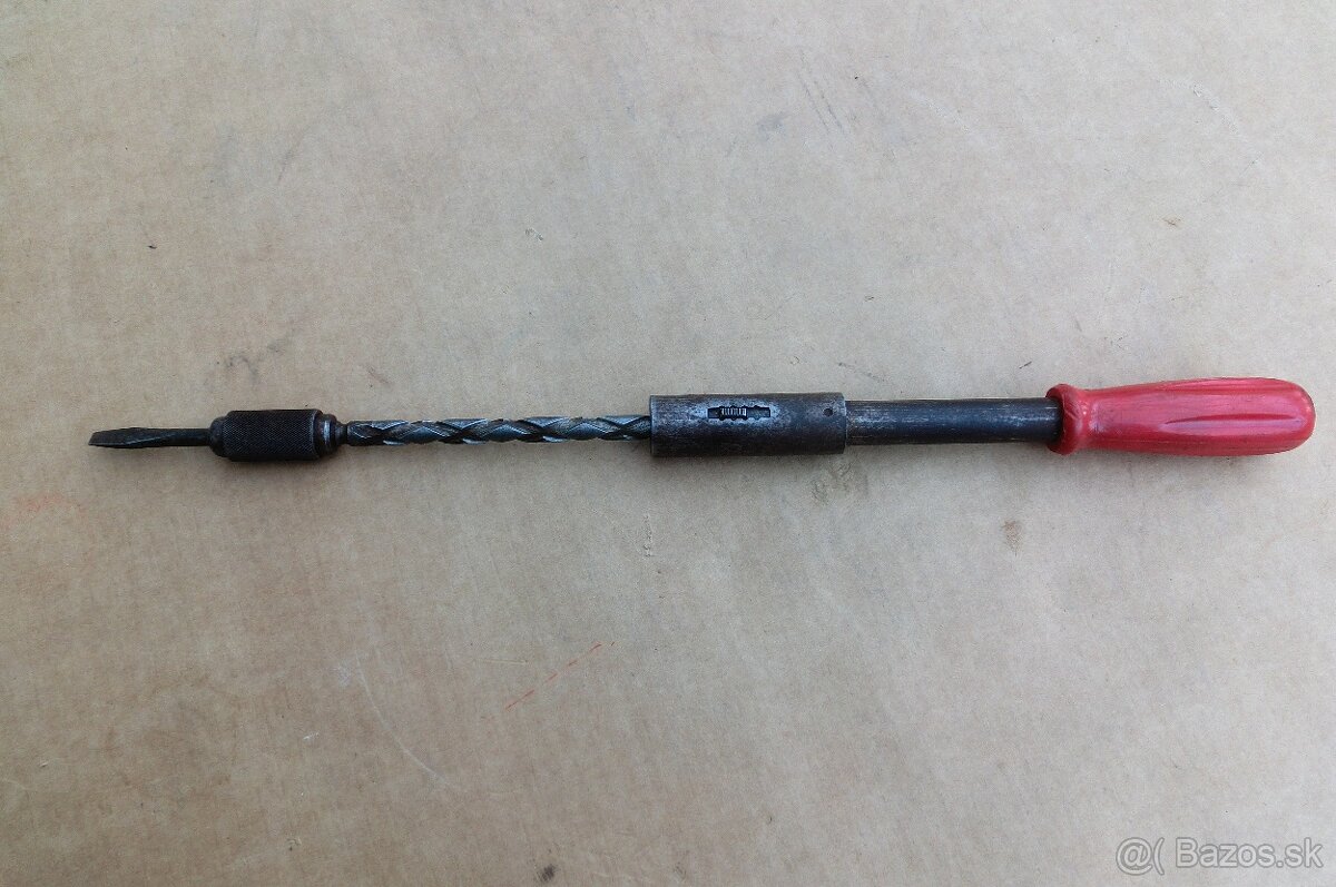 Rôzne staré retro náradie . - 2