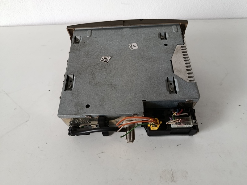 autoradio renault clio3 8200633623 100€ - 2