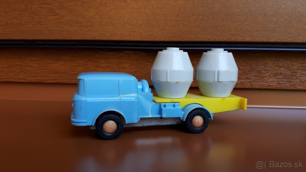 Stare auto - Stara hracka : TRAMBUS od IGRA 3. - 2