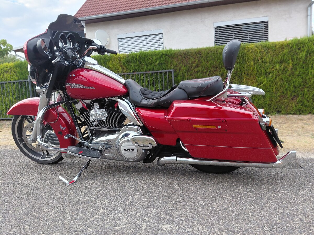 Harley Davidson streetglide - 2