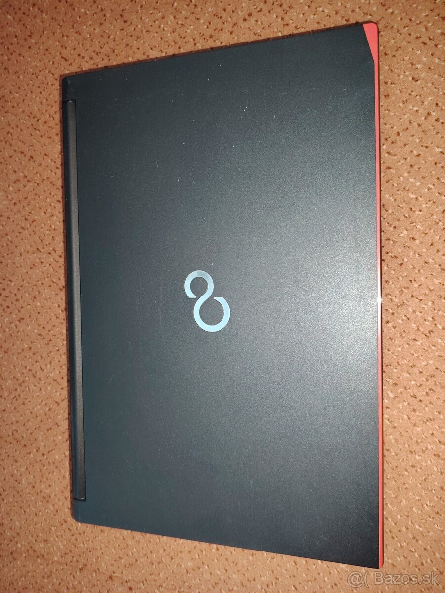 Fujitsu E554 - plati do zmazania - 2