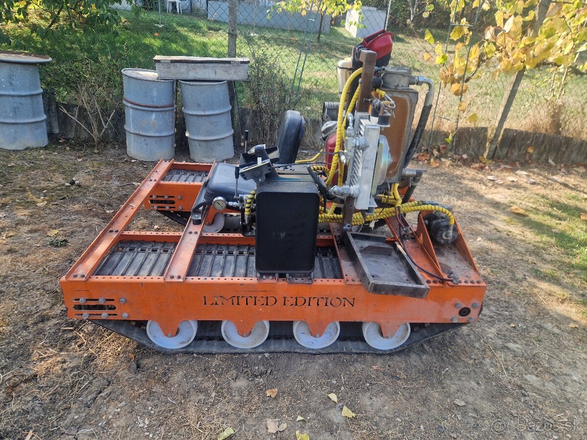 Predám pásový traktor - 2