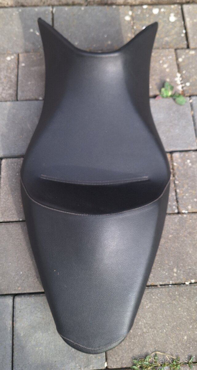 Sedadlo Aprilia Shiver - 2