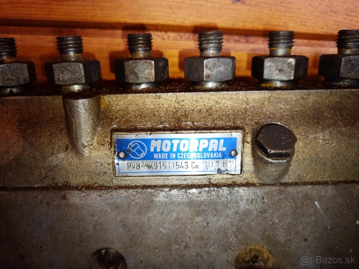 Vstrekovacie čerpadlo Tatra 148 - 2