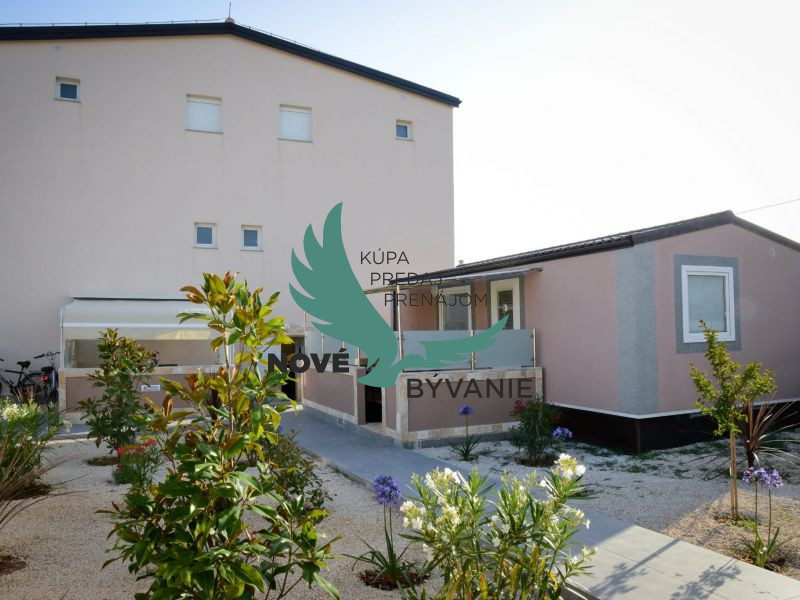 Chorvátsko Top ponuka apartmán s tromi štúdio apartmánmi a b - 2