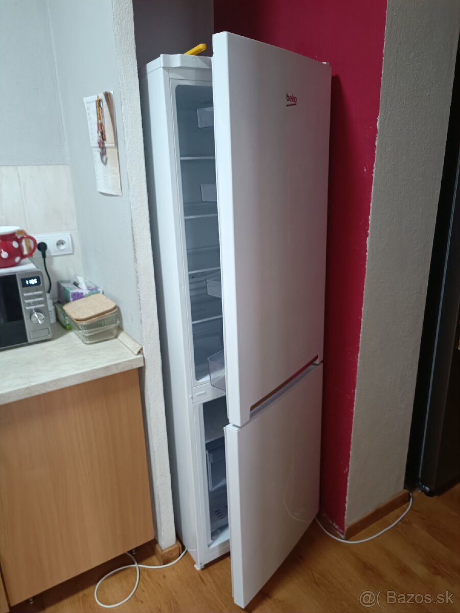 Chladnička s mrazničkou - 2