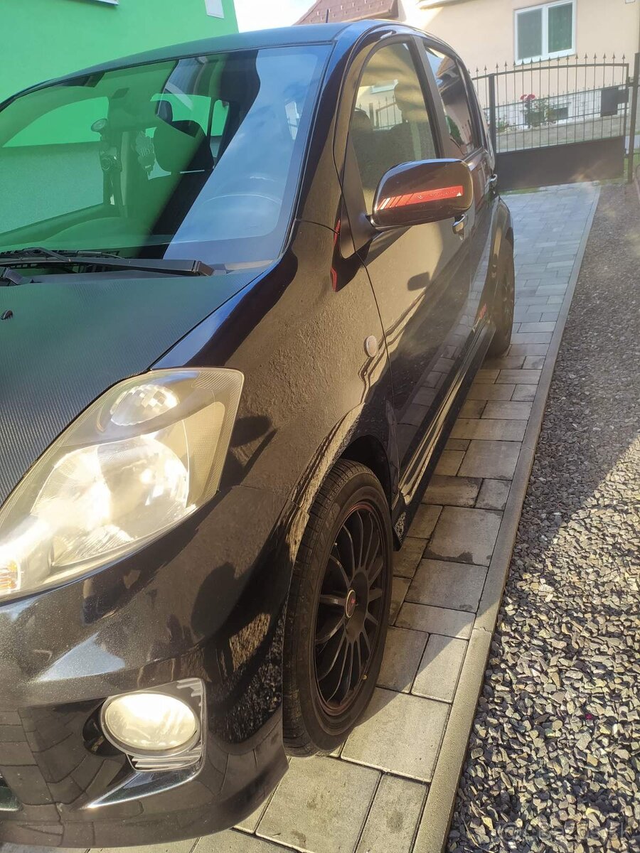 Daihatsu Sirion 1.5 - 2