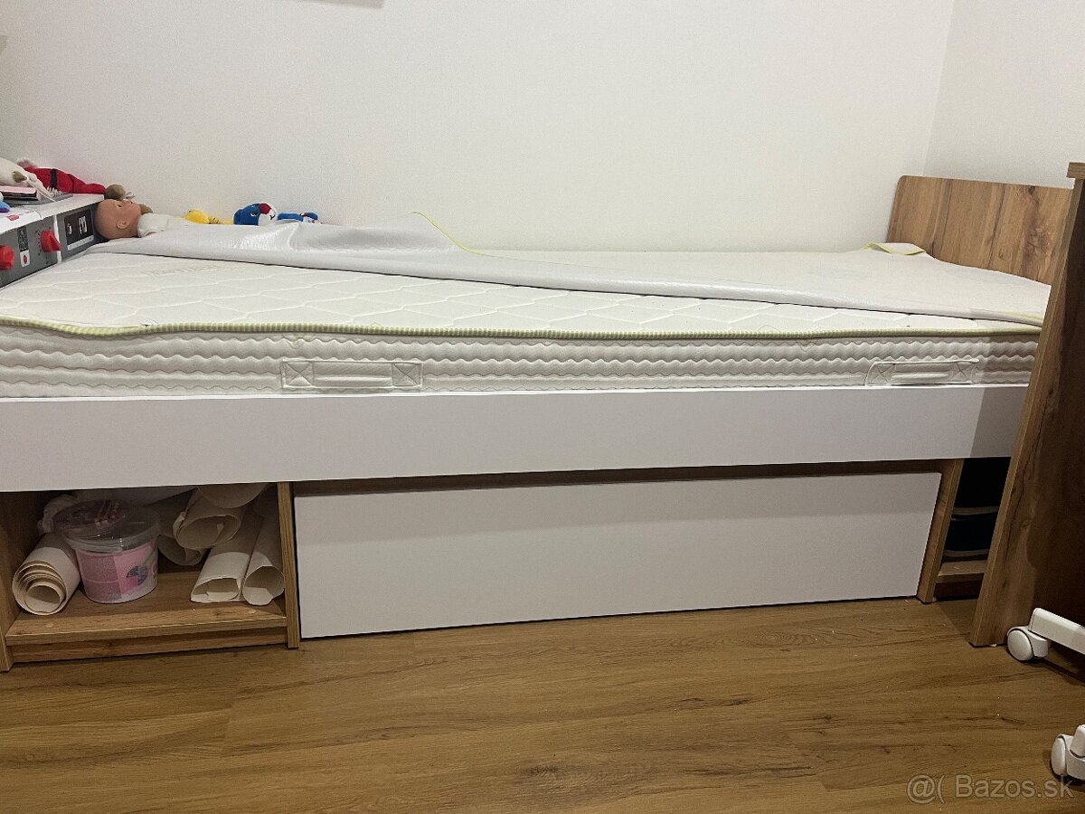 Posteľ 90x200 ako nova - 2