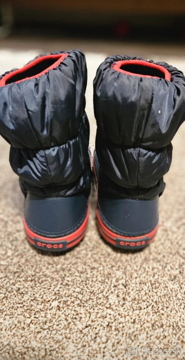 Snehule Crocs v. J3 - 2