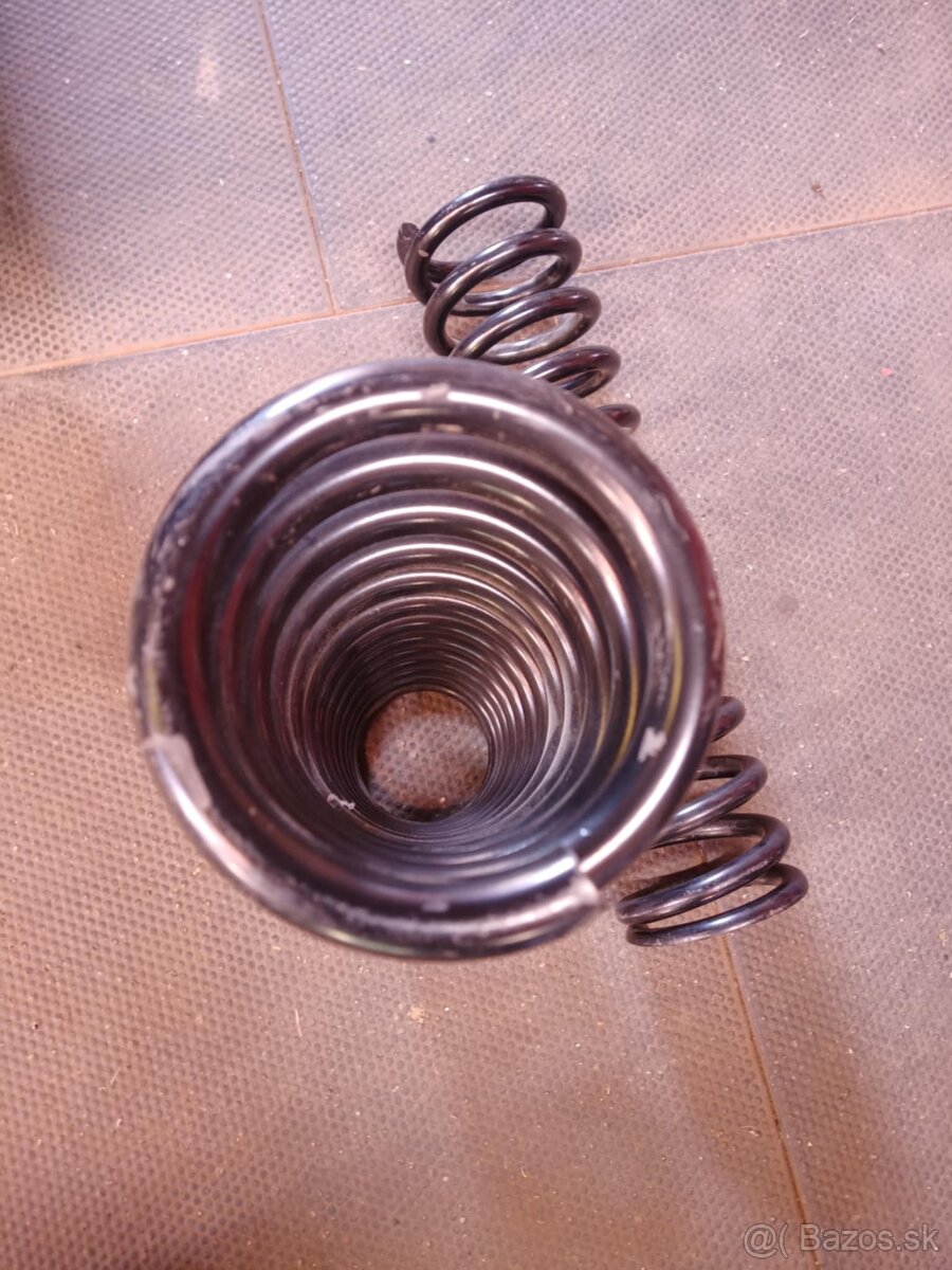 Pružiny MERCEDES-BENZ W123 - 2