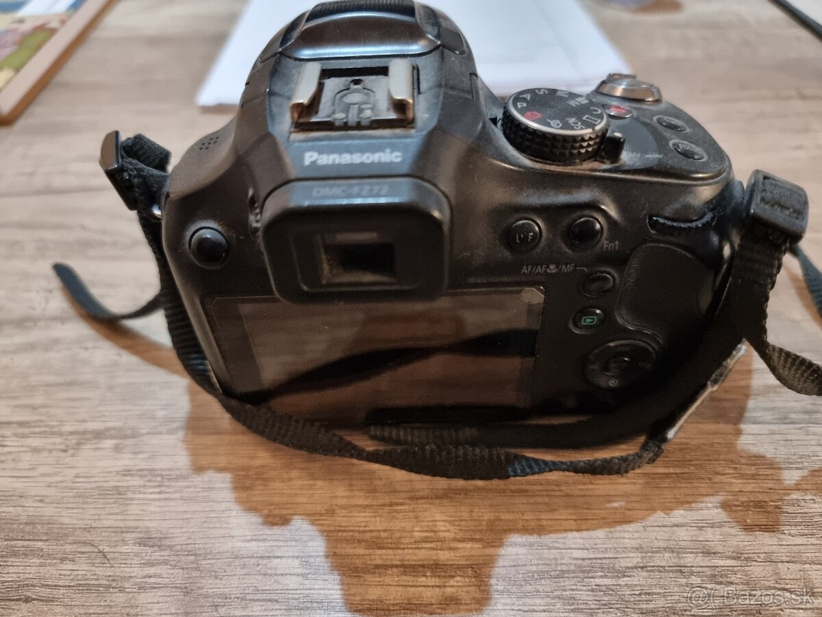 Panasonic Lumix DMC-FZ72 - 2
