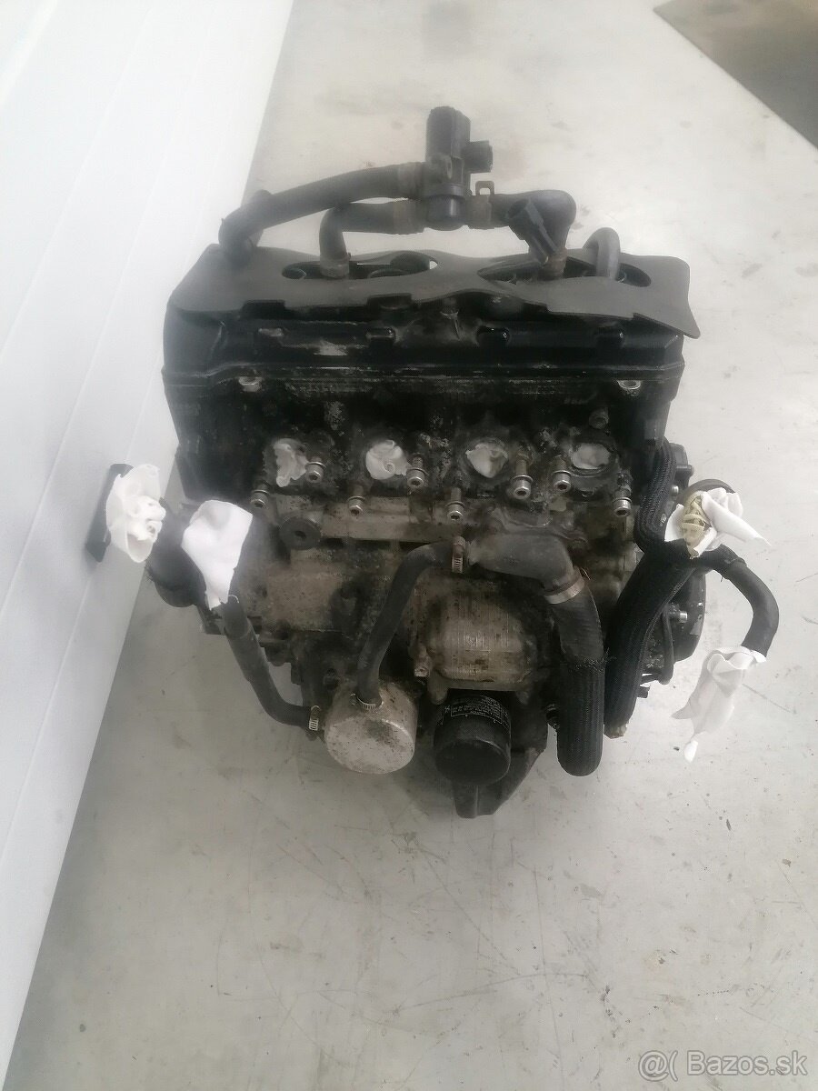 gsxR 600 - 2