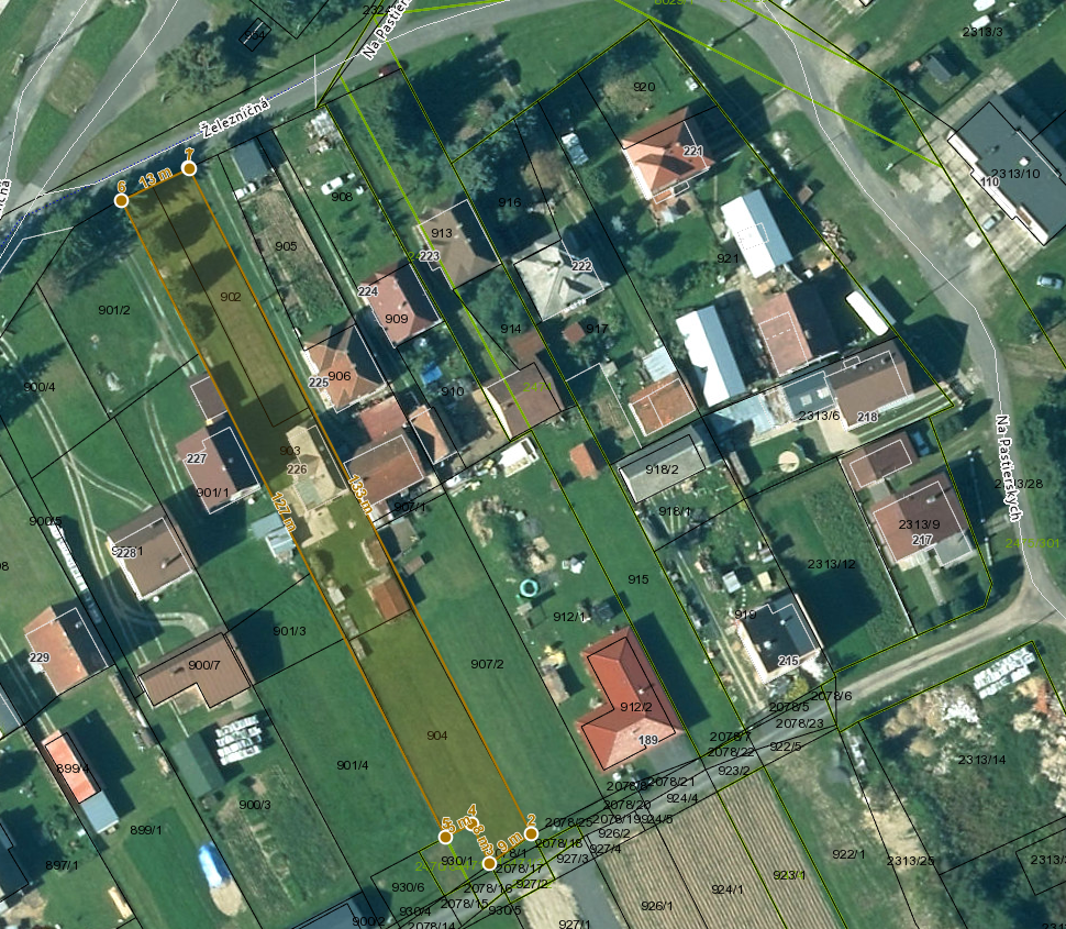 Rodinný dom s veľkým pozemkom v obci Važec - 2