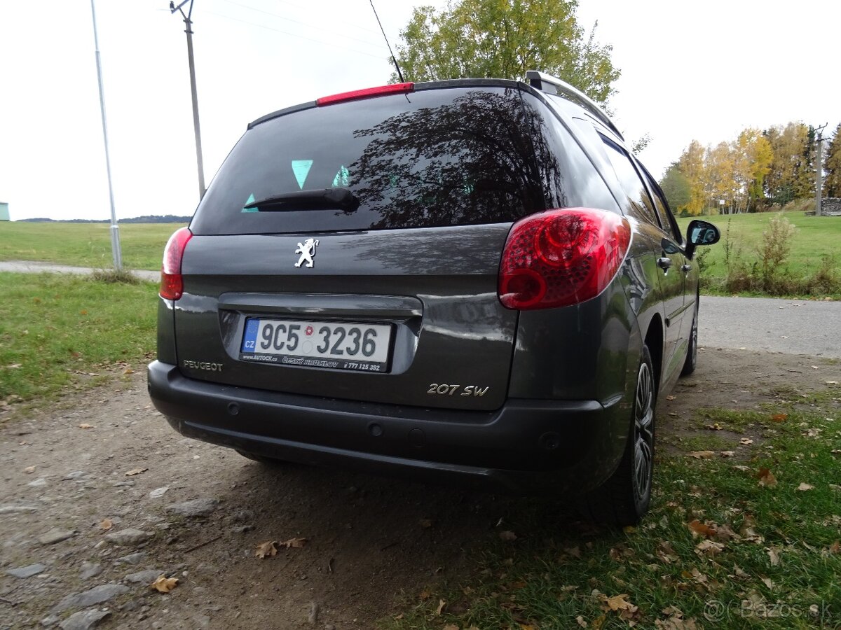 Peugeot 207 SW 1,6i 88kW Automat, Rezervováno - 2