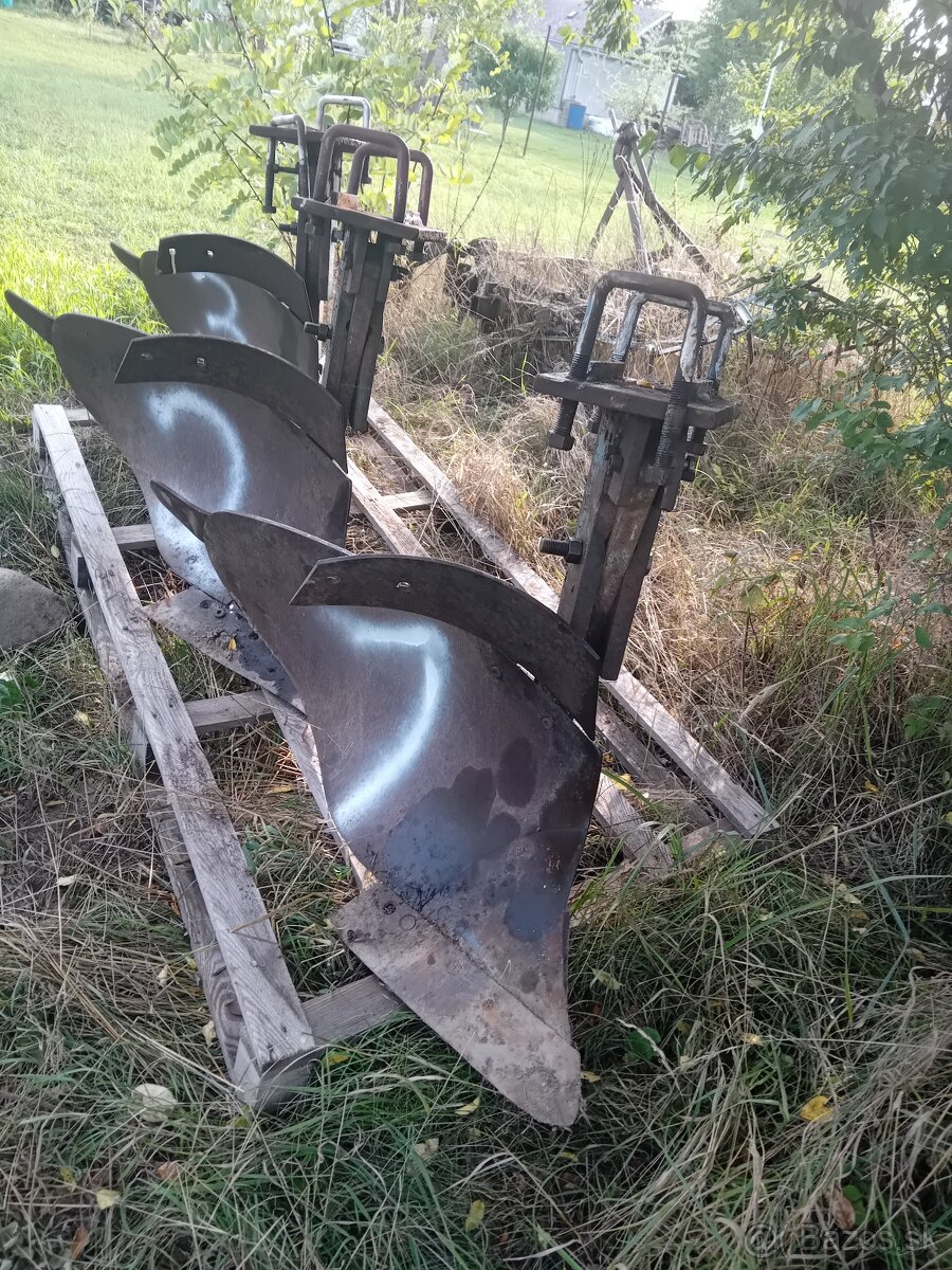 Predám pluh troják - 2