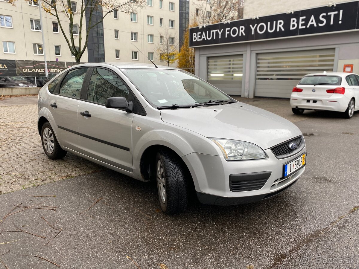Ford Focus 1.4i (52oookm) - 2