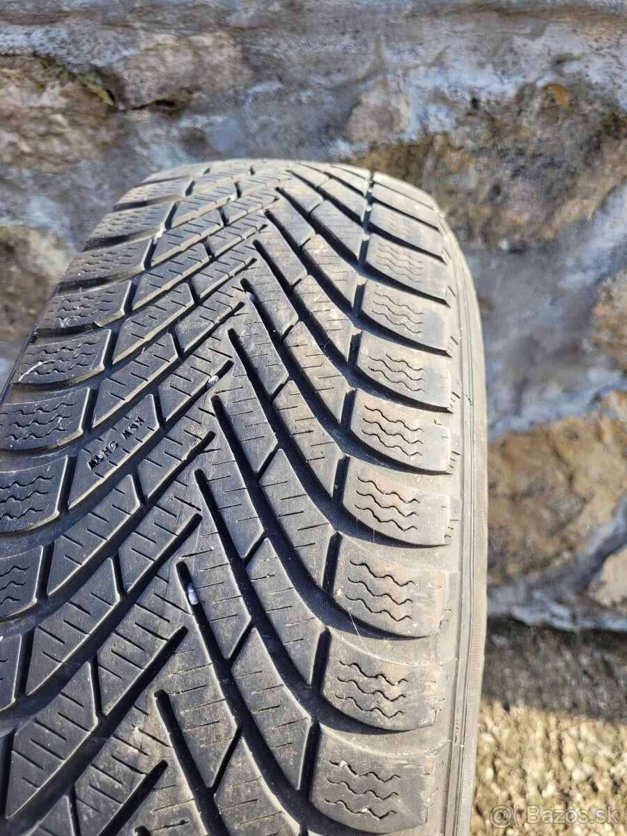 Zimní pneu 195/65 R15 - 2