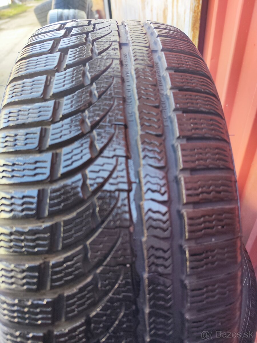 Zimné pneu =NOKIAN= 235/45 R19 - 2
