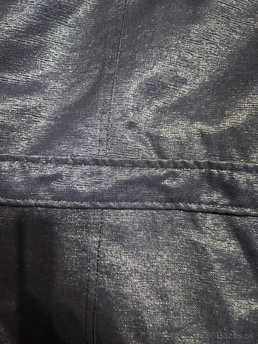 Modrý prechodný pláṣ̌ť - 2