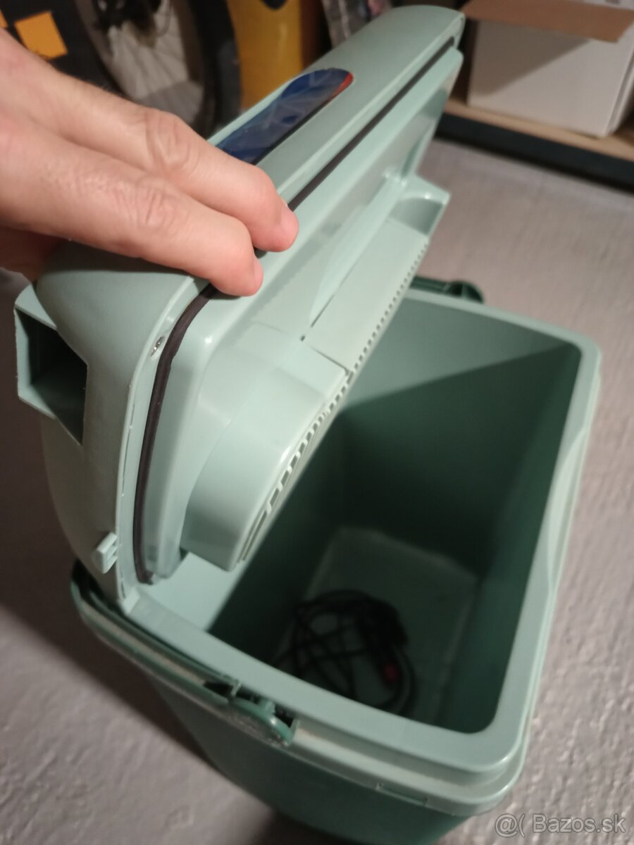 Chladiaci box do auta na 12V - 2