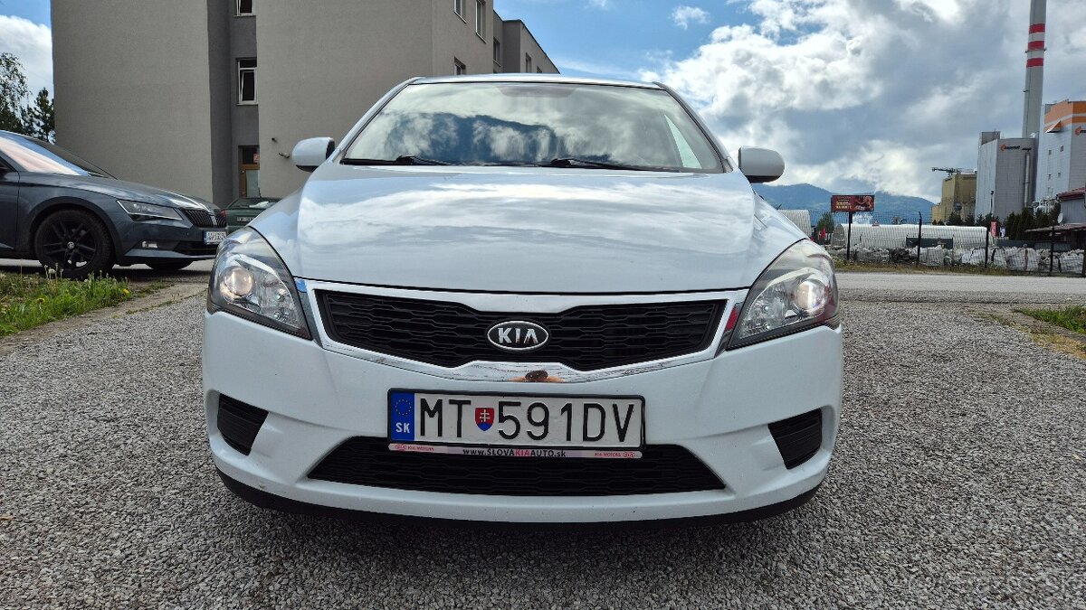 Kia Cee´d 1.6 CRDi VGT EX - 2