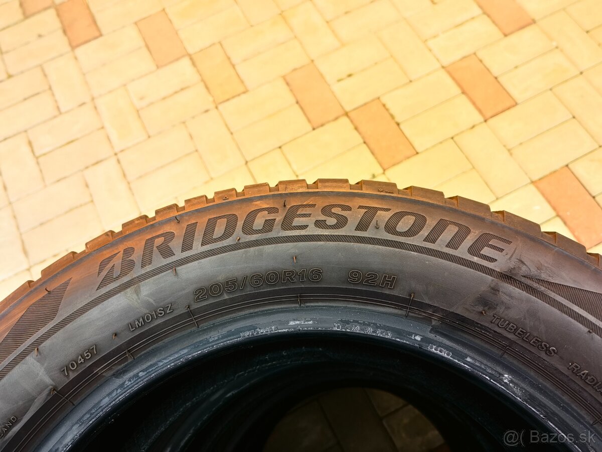 Bridgestone 205/60 R16 zimné - 2