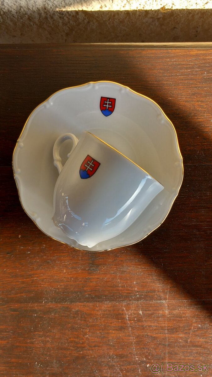 Porcelánová šálka so štátnicky znakom SŠ - 2