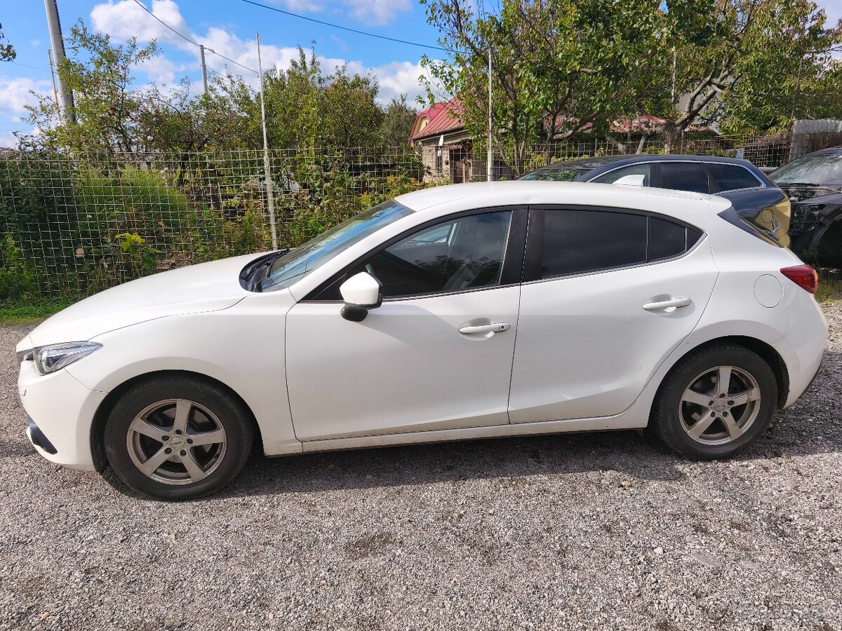 Mazda 3 2,2 D skyactive - 2