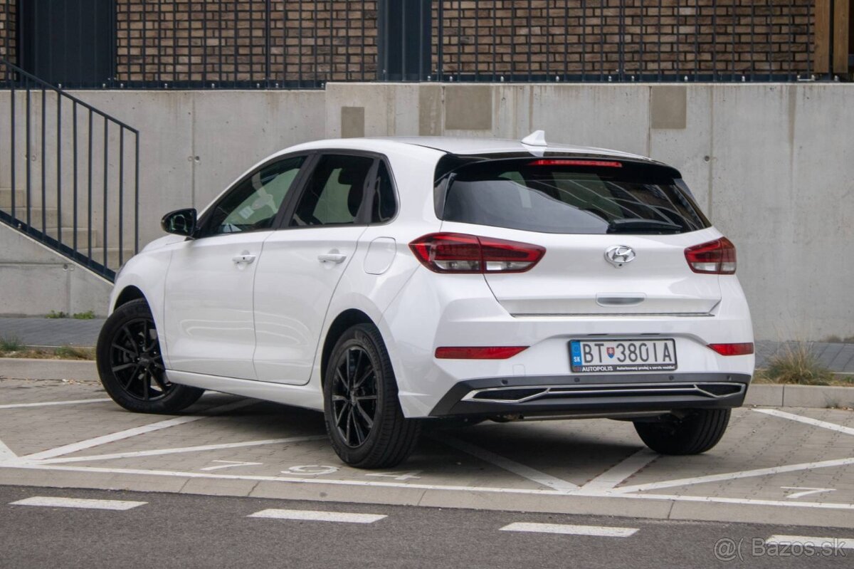 Hyundai i30 1.5 T-GDi mHEV iMT Play - 2