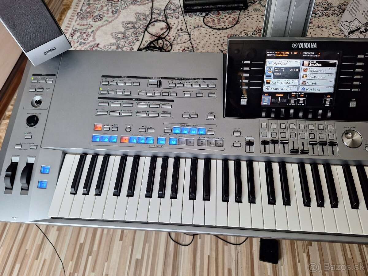 TYROS 5 76 s original ozvučením - 2