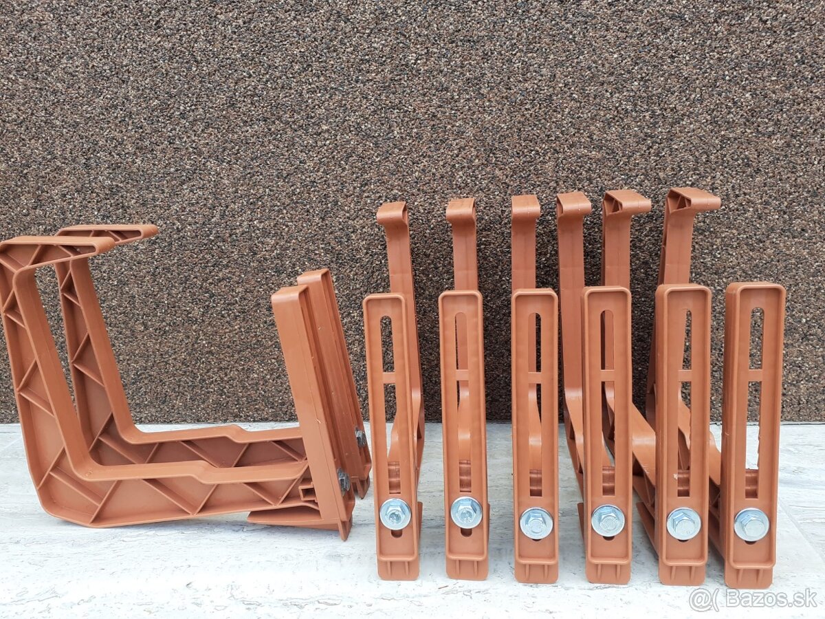 Predám nové plastové držiaky na truhlíky - 2