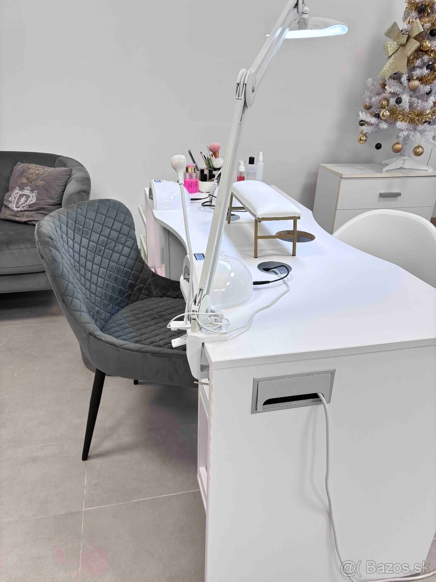 Prenájom kresla - 2