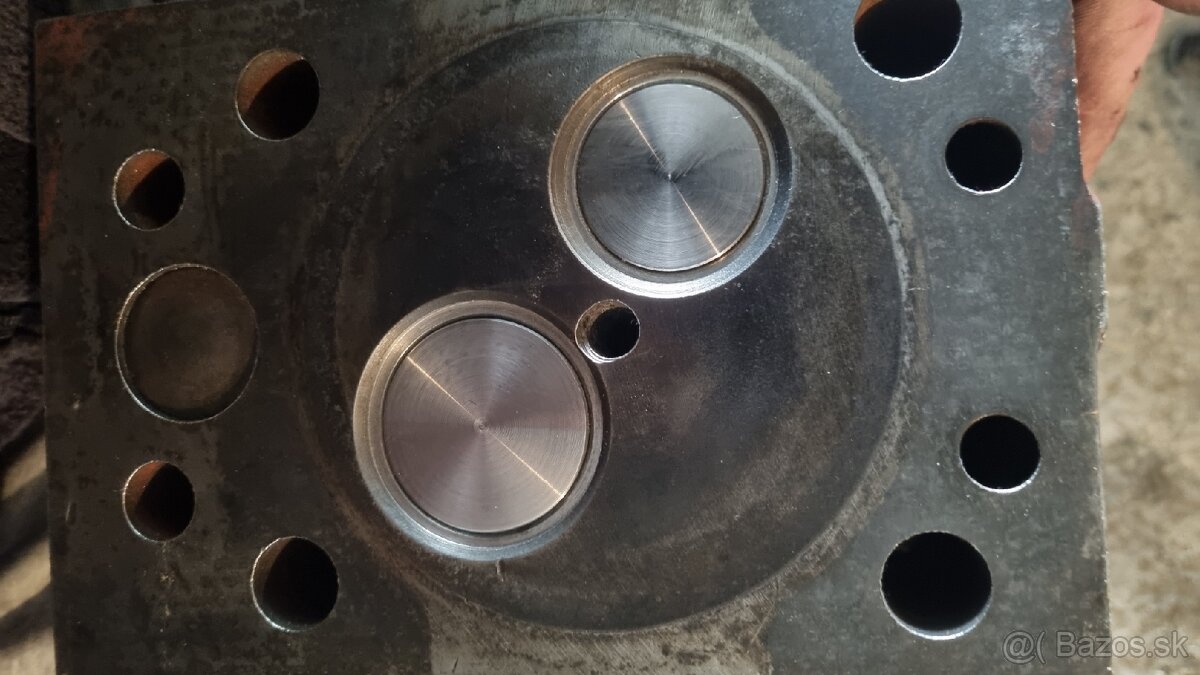 Zetor 2001 motor - 2