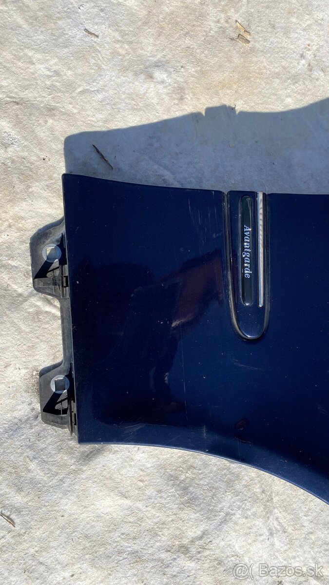 Pravý blatník Mercedes W211 - 2