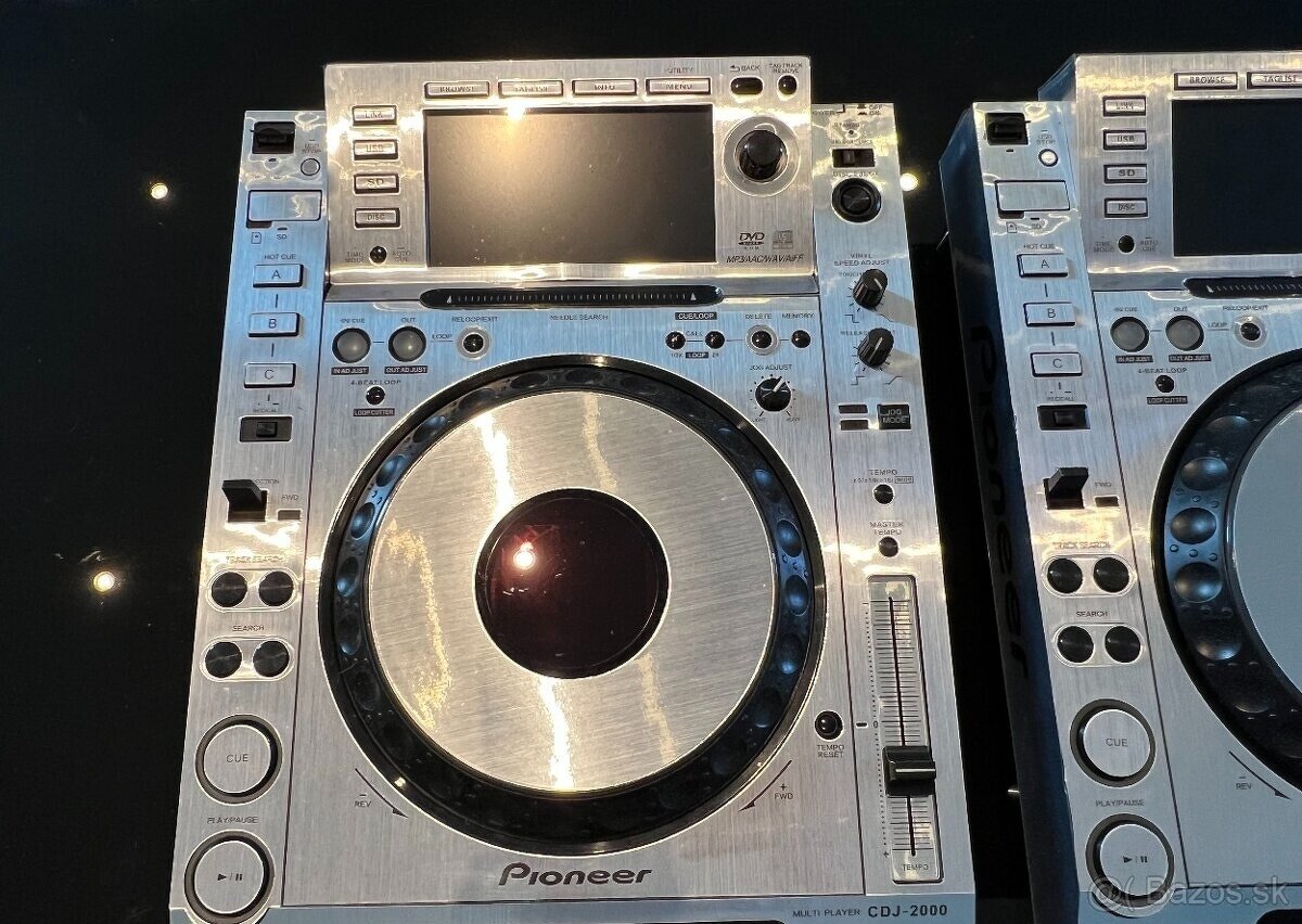 Pioneer CDJ2000 - 2