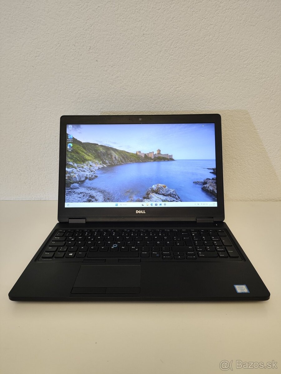 Dell Latitude 5580 | Intel Core i7 HQ • GeForce 940MX • 16 G - 2