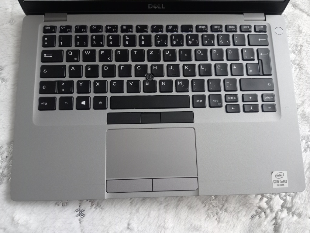 predám Dell Latitude 5410 , Intel i5 . 8gb ram , Win 11 - 2