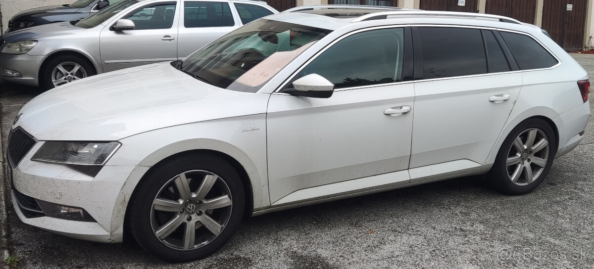 Skoda Superb 2.0 TSi 206kW Combi 4x4 Laurin Klement - 2