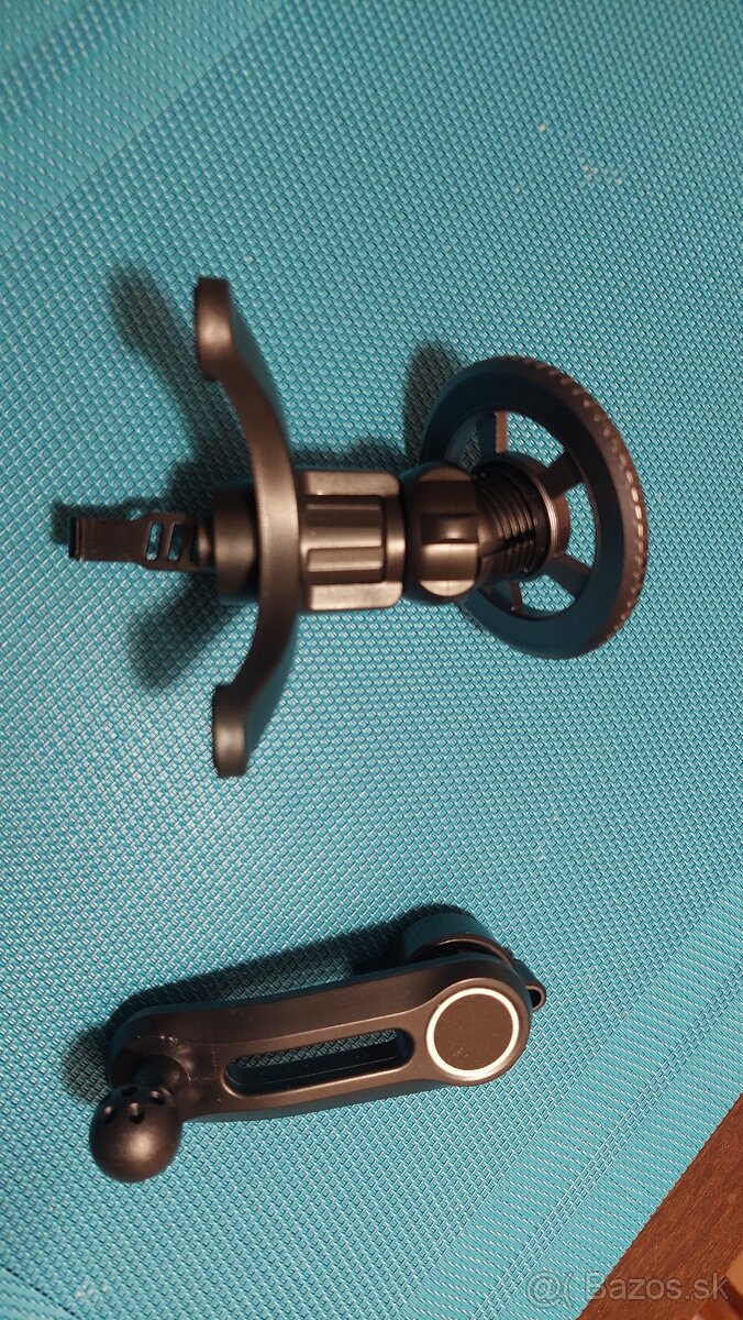 Dva nové magnetické držiaky na mobil - 2